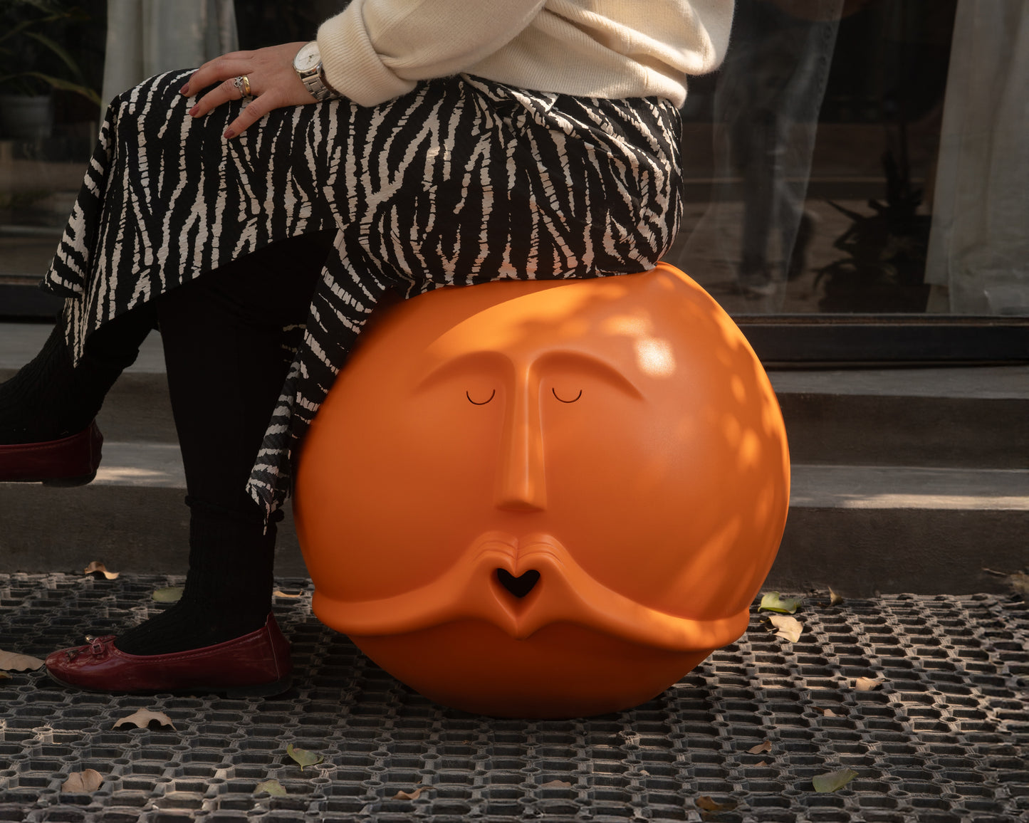 Headrest Stool Sculpture - Affection