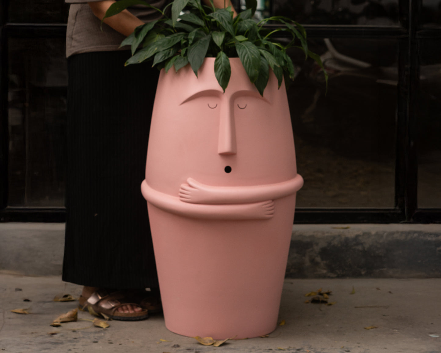 Embrace Planter (Big)
